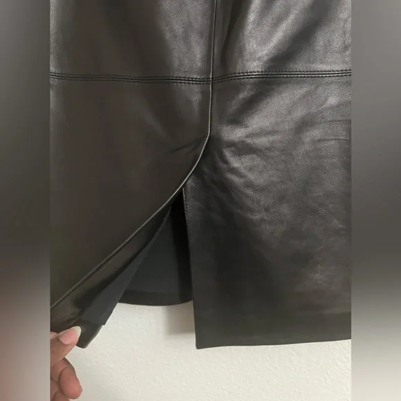 TALBOTS Black Luxe Genuine Leather Pencil Skirt Size 8 EUC (Worn Once) - Picture 5 of 9